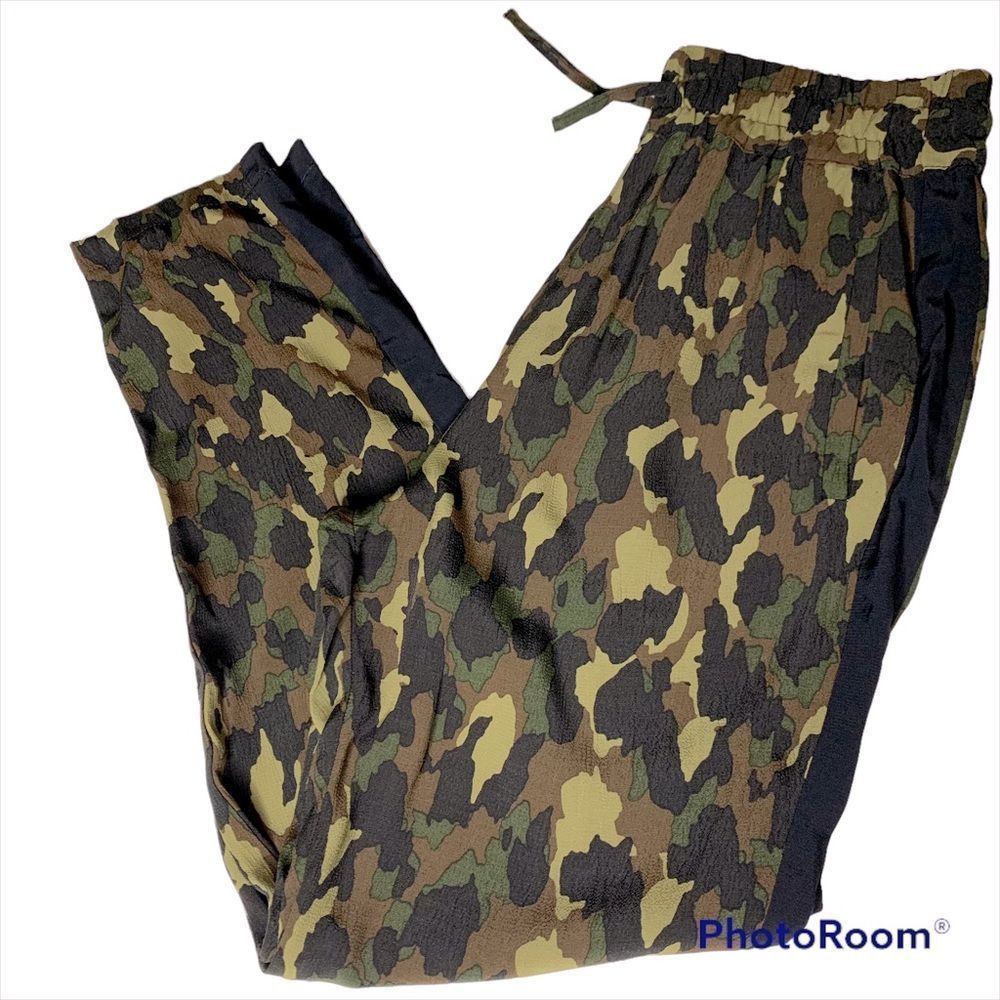TopShop Pants Camo Jogger Size 6 High Rise